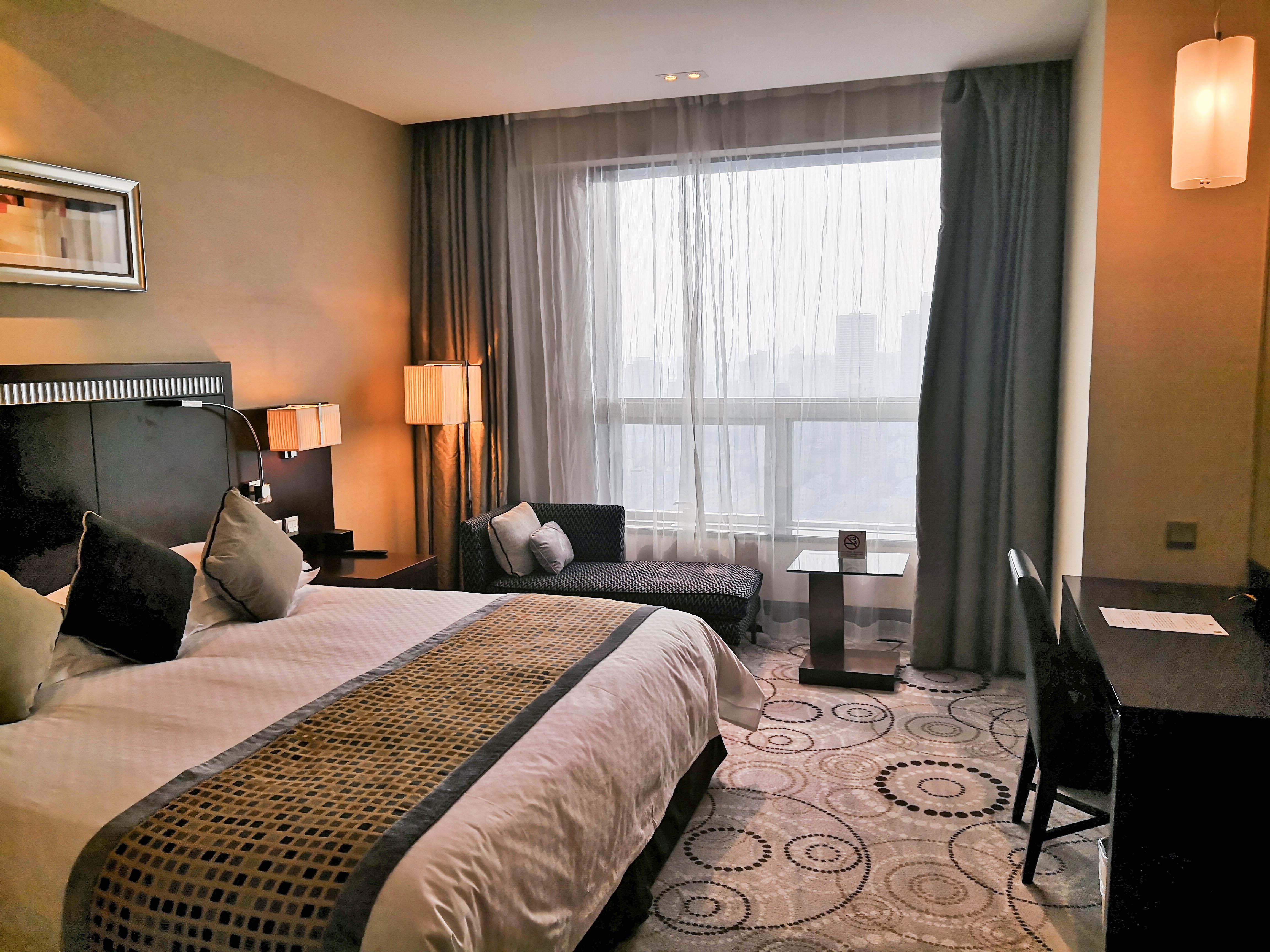 Grand Soluxe Zhongyou Hotel Shanghái Exterior foto