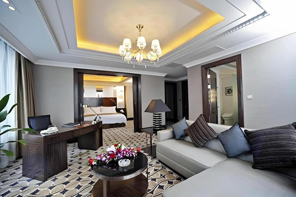 Grand Soluxe Zhongyou Hotel Shanghái Exterior foto