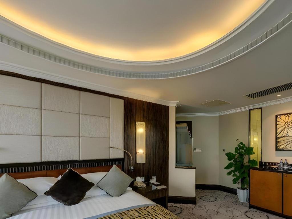 Grand Soluxe Zhongyou Hotel Shanghái Exterior foto