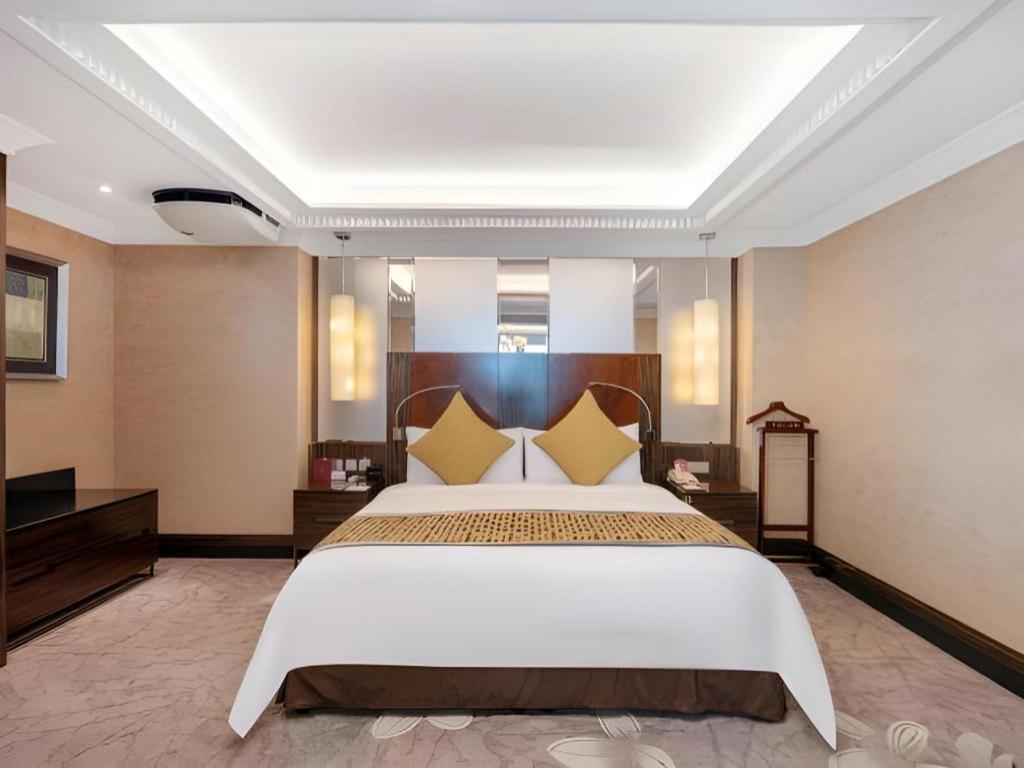 Grand Soluxe Zhongyou Hotel Shanghái Exterior foto
