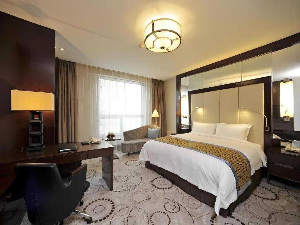 Grand Soluxe Zhongyou Hotel Shanghái Exterior foto