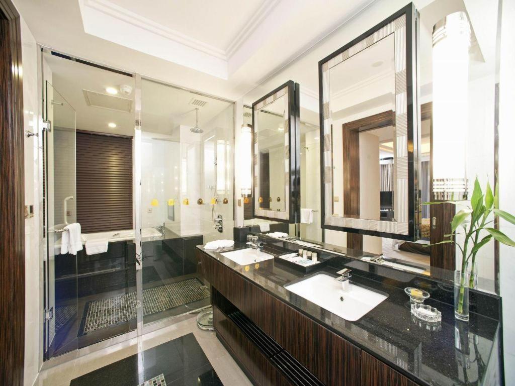 Grand Soluxe Zhongyou Hotel Shanghái Exterior foto