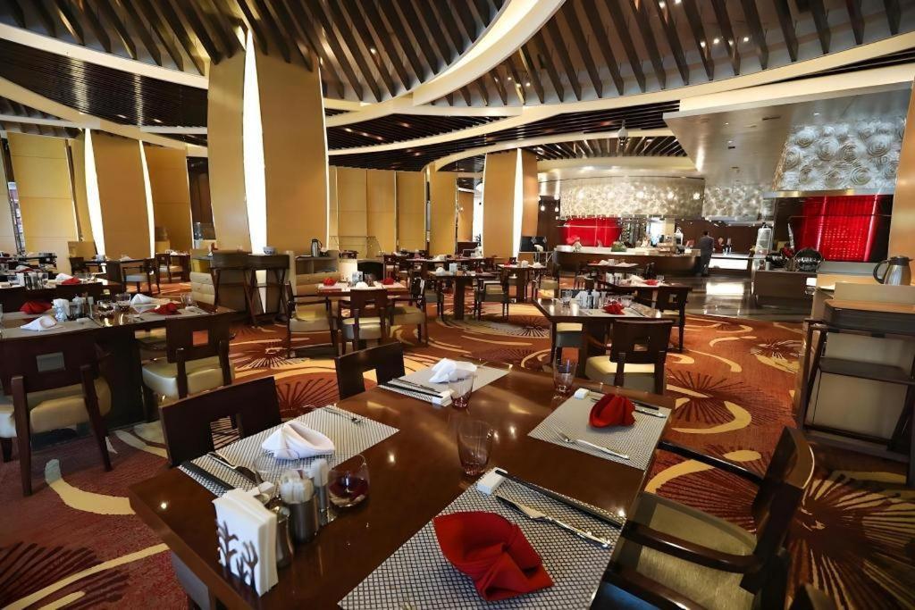 Grand Soluxe Zhongyou Hotel Shanghái Exterior foto
